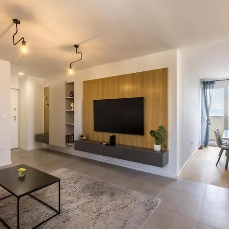 Apartment Exclusive Split