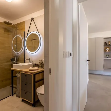 Apartment Exclusive