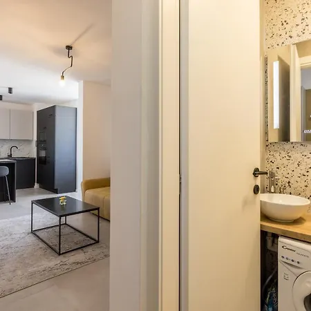Exclusive Apartment *