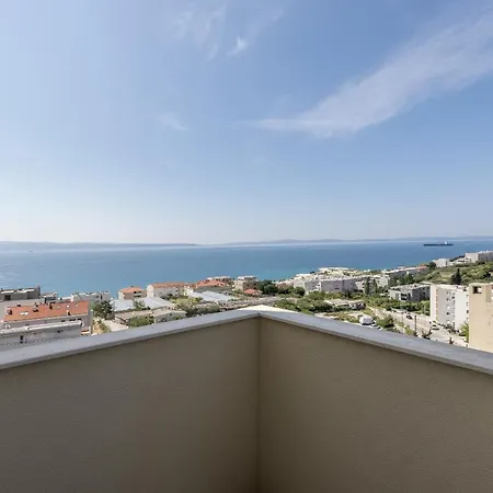 Apartment Exclusive Split